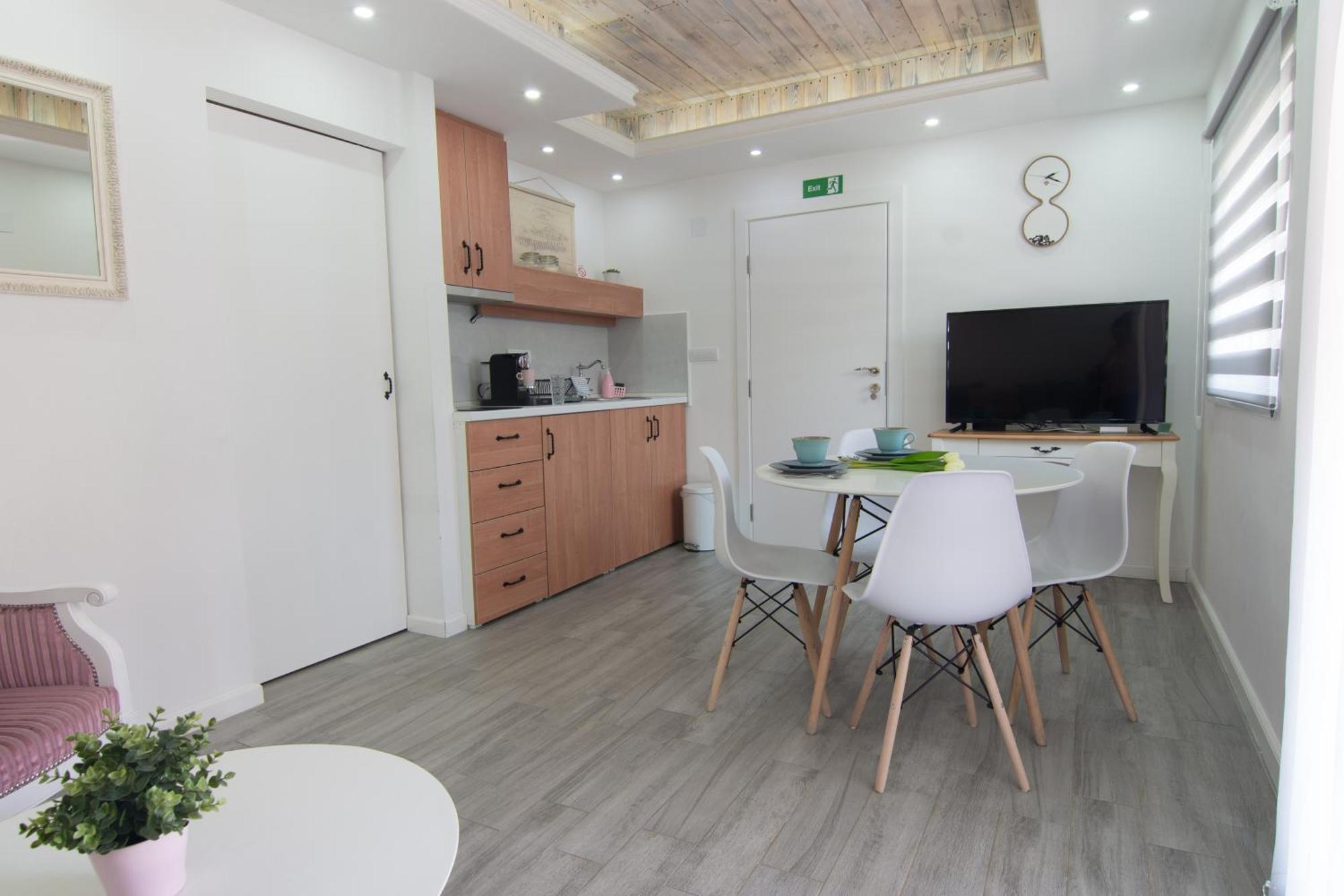 Gardenlux Vrdnik Apartment Ngoại thất bức ảnh